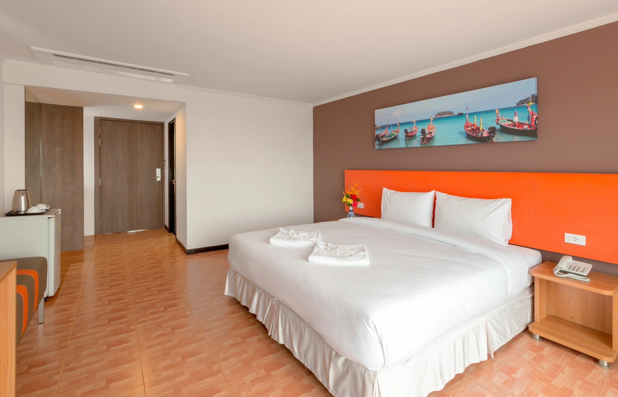 Patong 7Days Premium Hotel Phuket Exterior foto